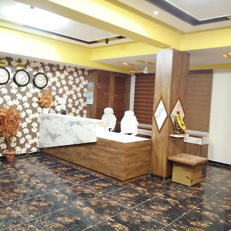 Hotel Golden City Vadodara Luaran gambar