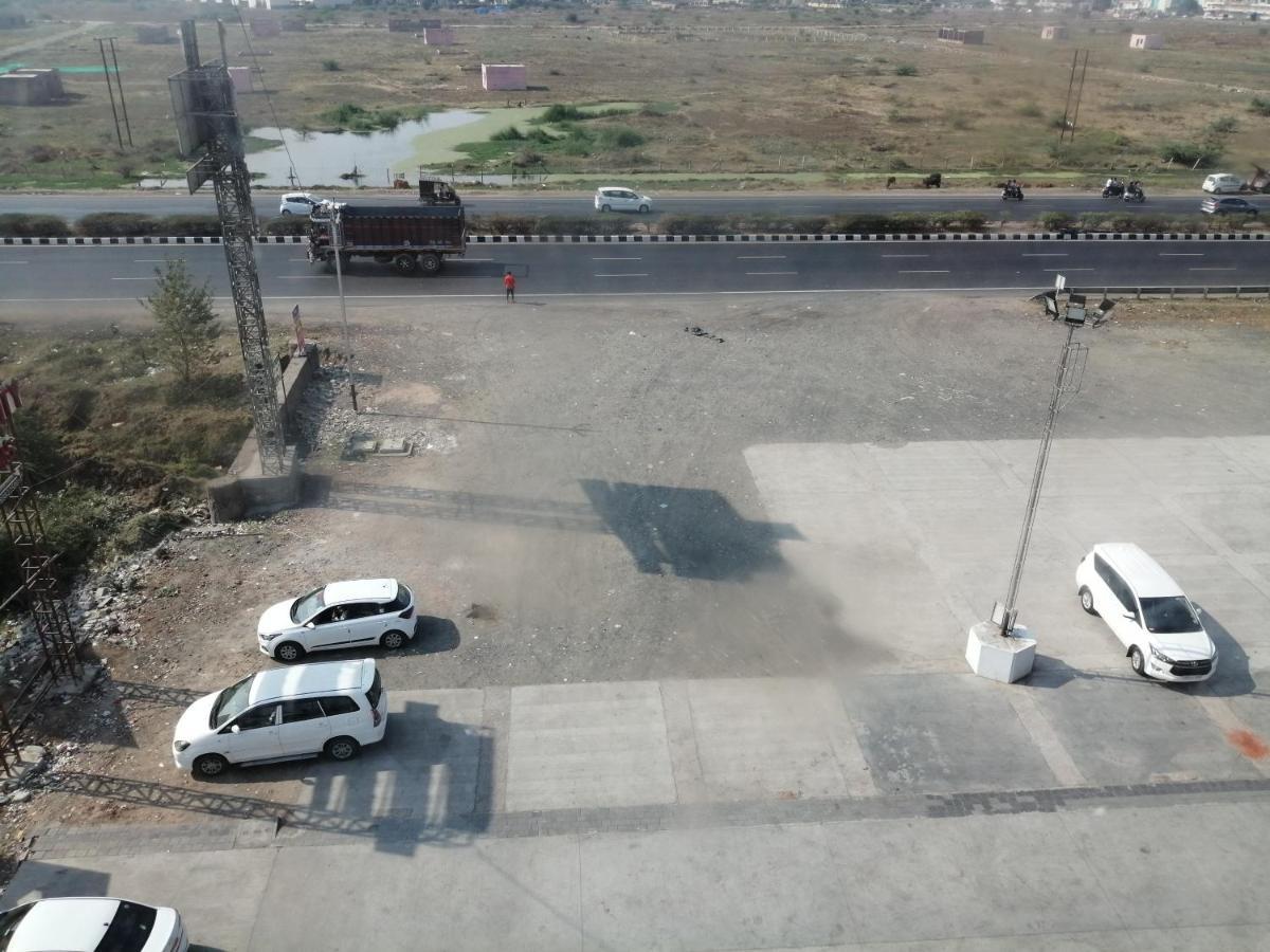 Hotel Golden City Vadodara Luaran gambar