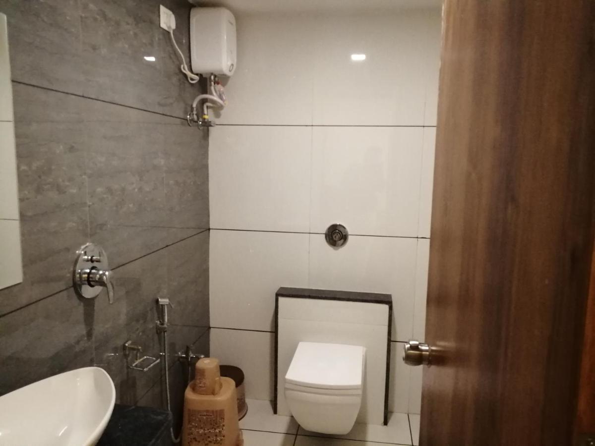 Hotel Golden City Vadodara Luaran gambar