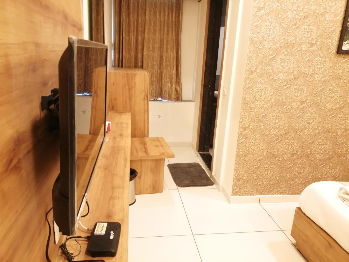 Hotel Golden City Vadodara Luaran gambar