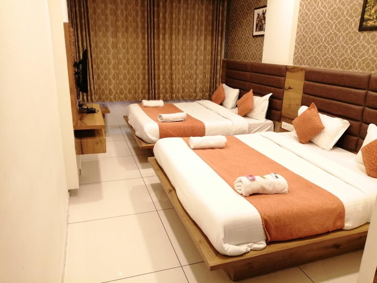 Hotel Golden City Vadodara Luaran gambar