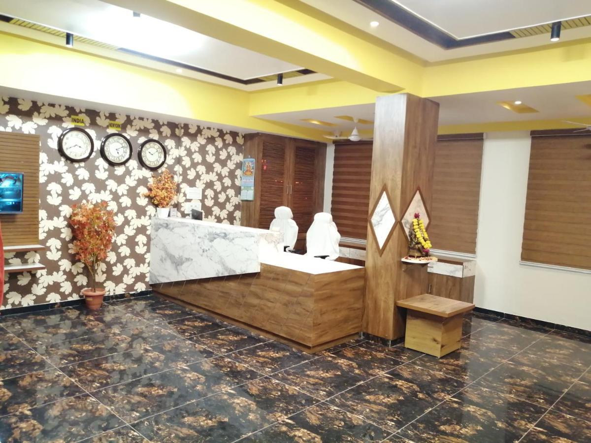 Hotel Golden City Vadodara Luaran gambar