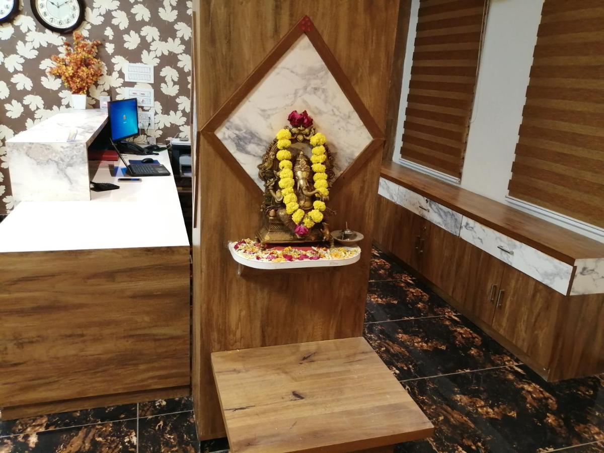 Hotel Golden City Vadodara Luaran gambar